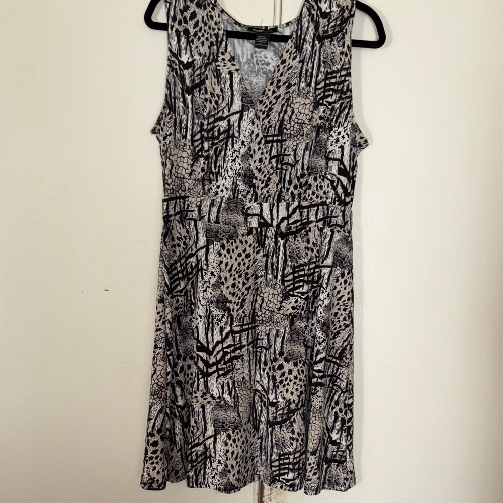 Robert Louis Monochrome Patterned Mini Dress